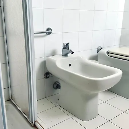 N289 - Numana, Bilocale Con Giardino Ed Aria Condizionata *